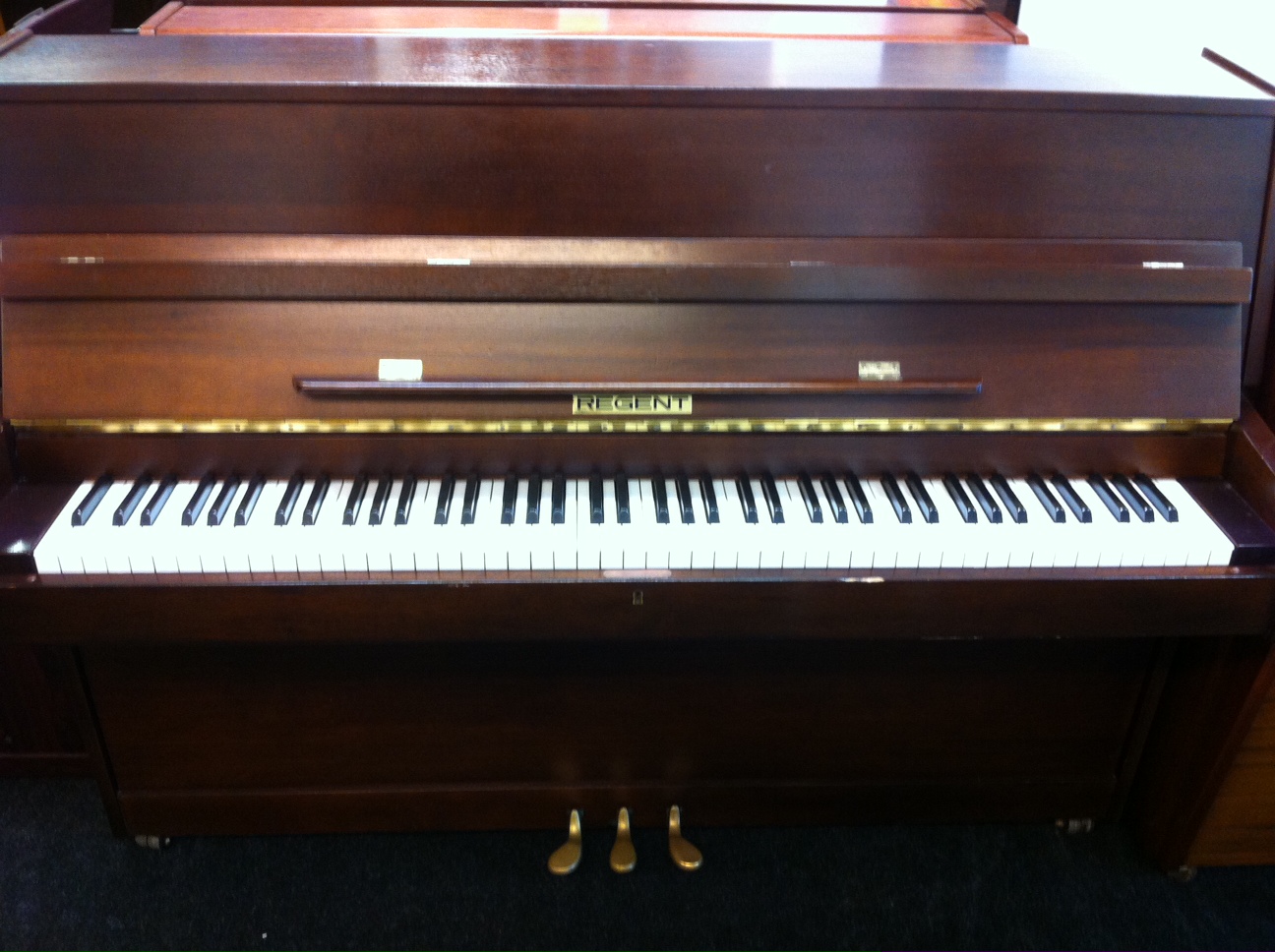 Regent Piano