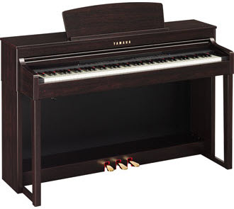 Yamaha CLP440 in dark rosewood