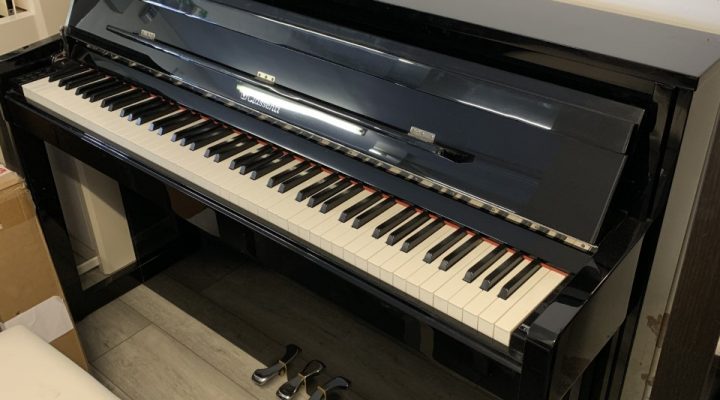 Classenti CDP3 upright digital piano