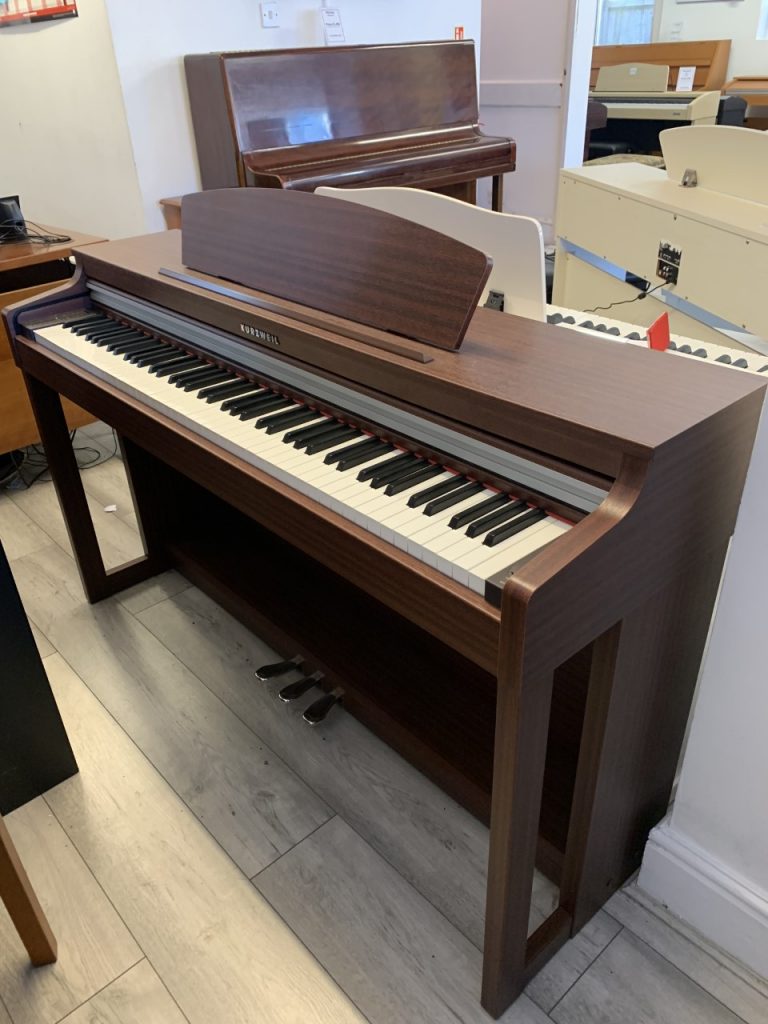 Second Hand Kurzweil MP120 in mahogany