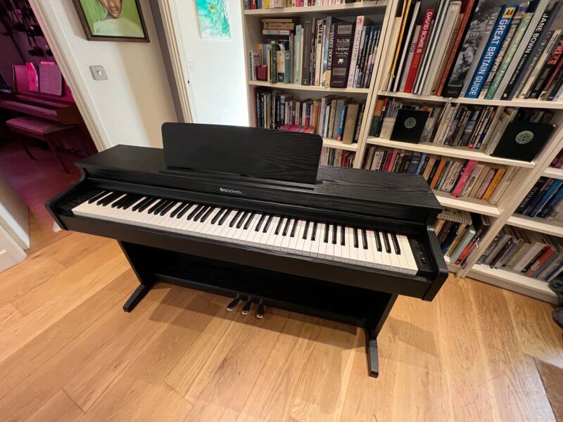 Second Hand Broadway BW1 in black