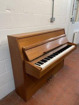 Rippen upright piano