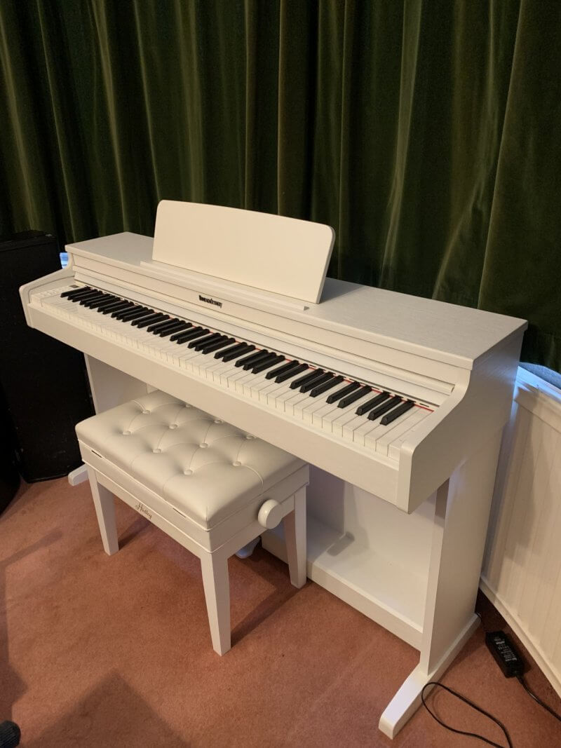 Second Hand Broadway BW1 White