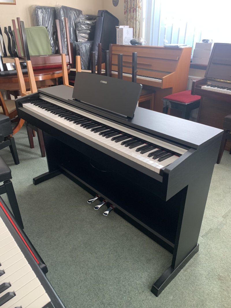 Second hand Yamaha YDP142