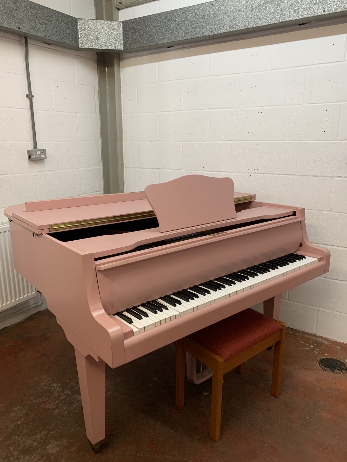 Second Hand Zimmermann Baby Grand Piano in pink (view in our Daventry store) - Image 2